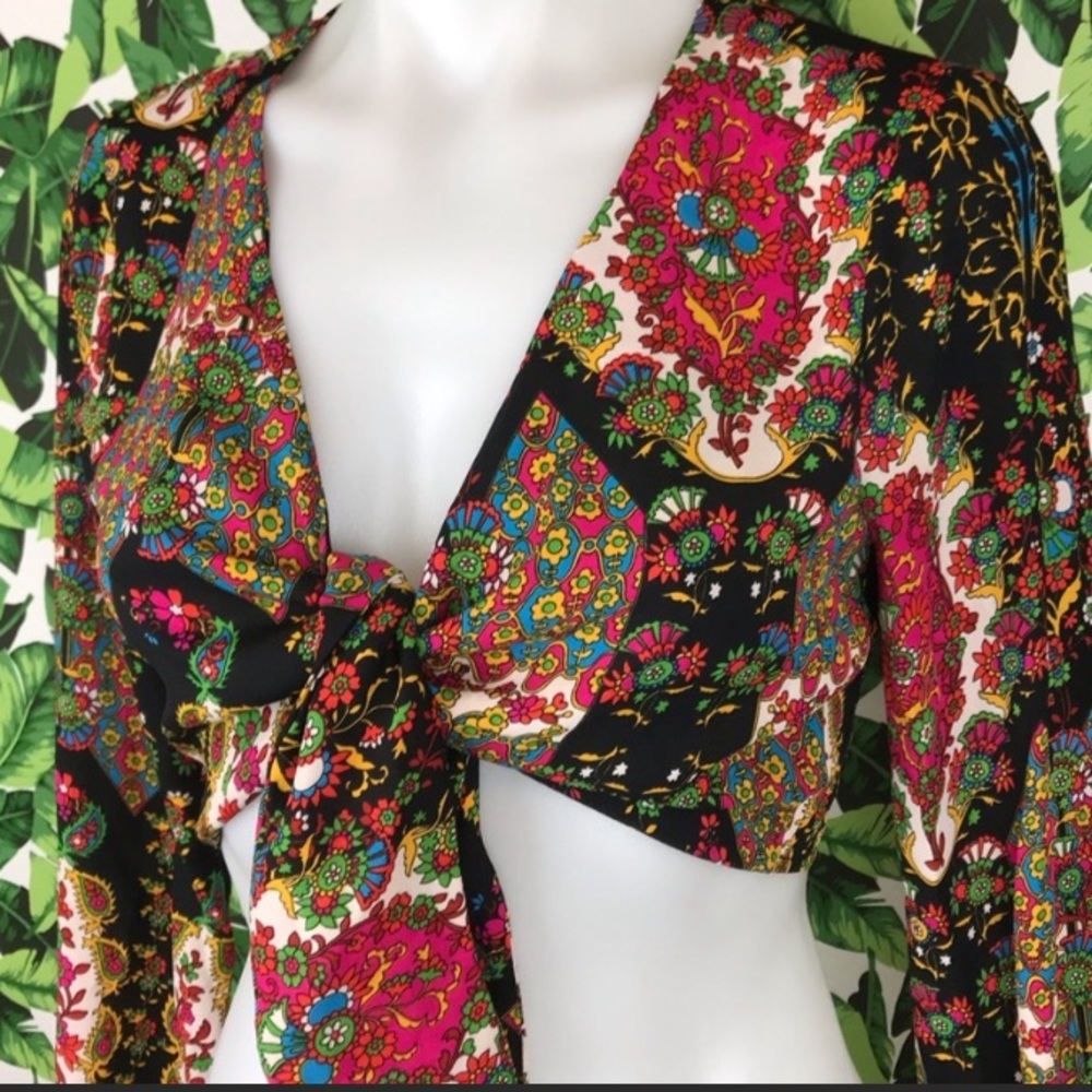 🎉HP🎉SHOW ME YOUR MUMU MERRY MERIGOLD CROP TOP - Picture 3 of 7